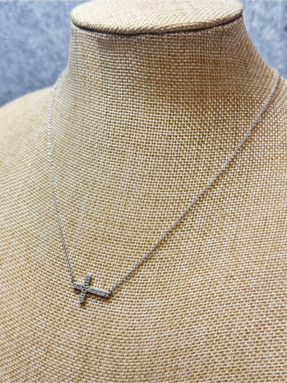 Silver .925 Crystal Cross Pendant Necklace Dainty & Delicate - Picture 2 of 6